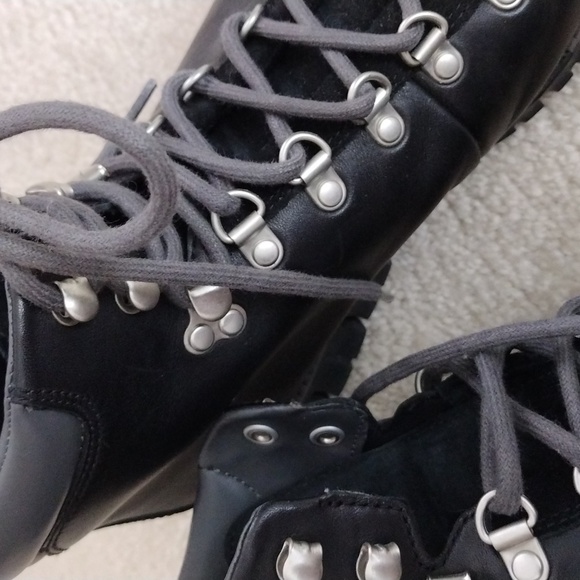 Cole Haan Zero Grand OS black leather ankle boots with gray accent. Size 10 - Picture 2 of 13